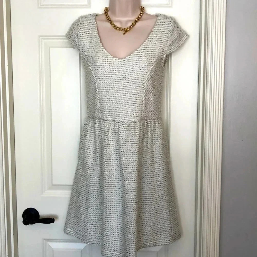 𝅺Socialite ivory and black dress medium NWT‎